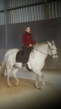 Daniela V. op haar paard Hidalgo met Iberosattel® zadel